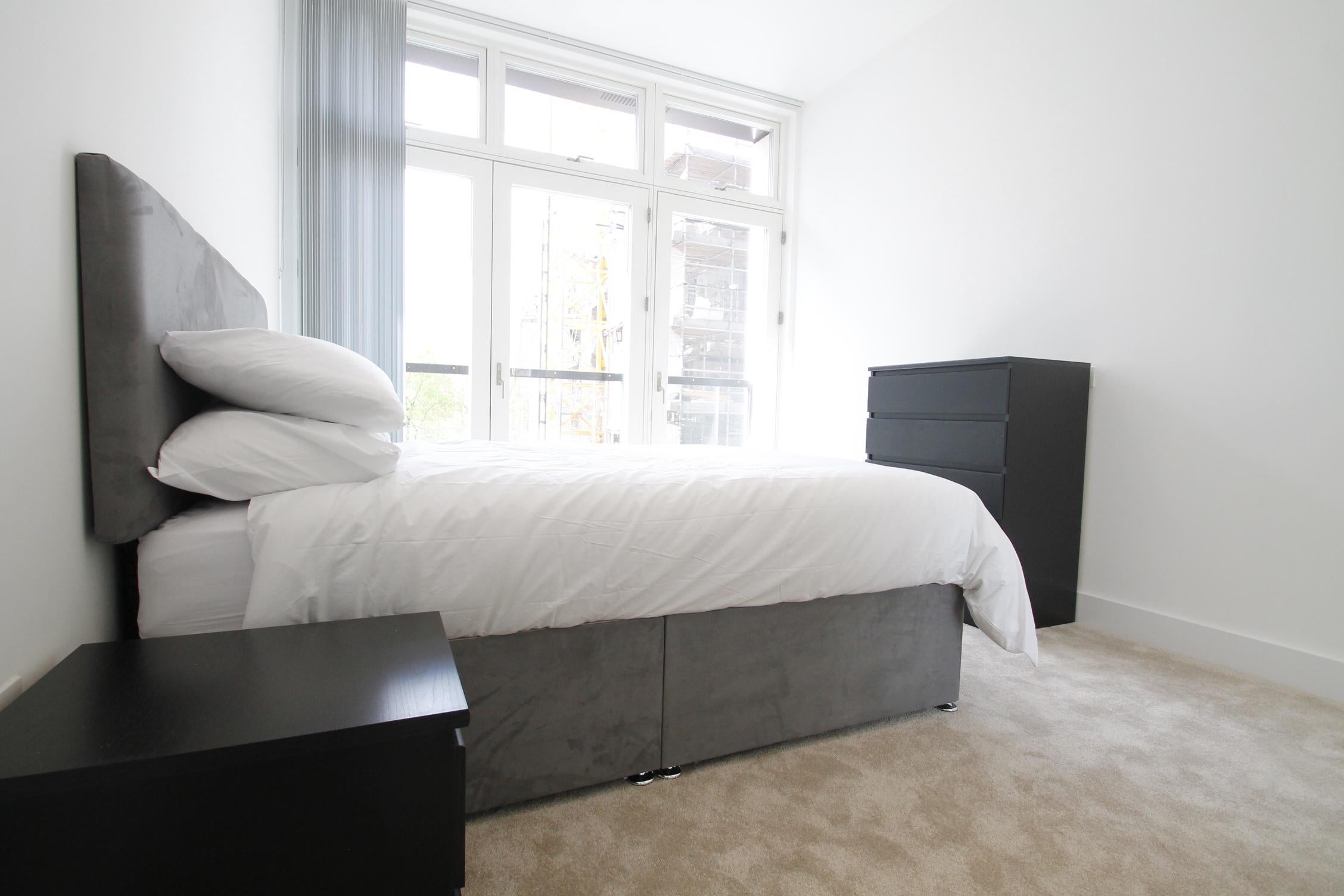 Flat Caledonian Estate in Greater London