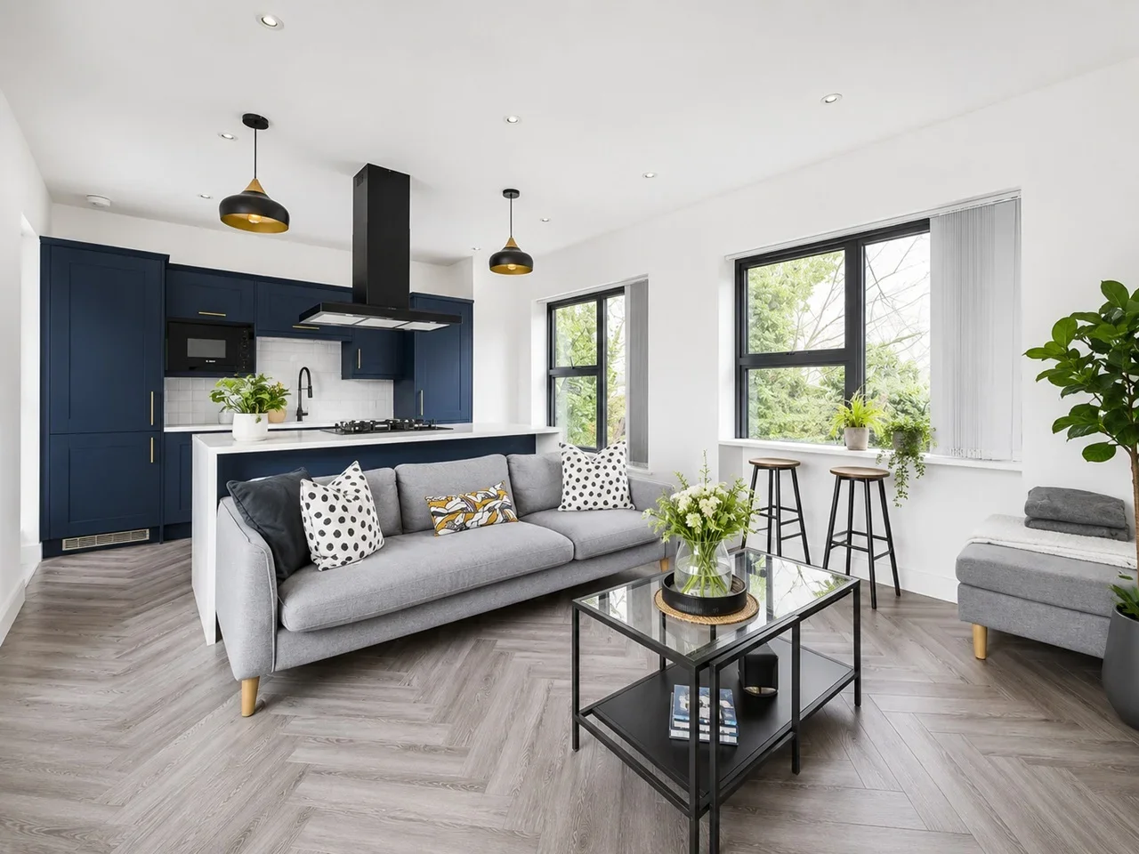 Flat Fairview Road in Greater London