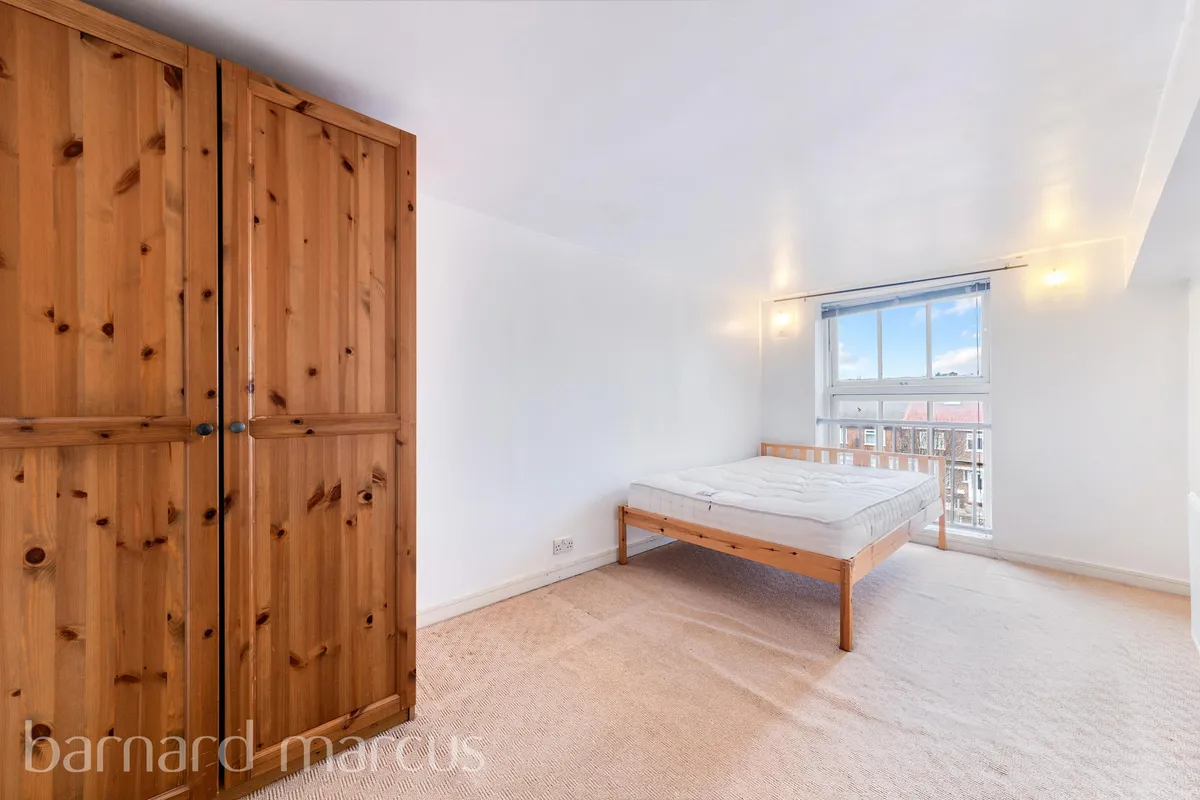Flat Gatton Road in Greater London