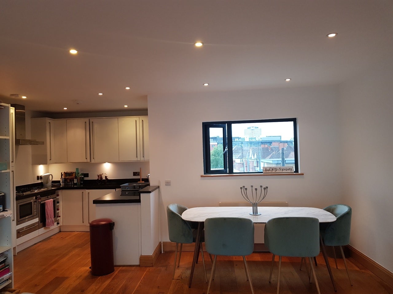 Flat Ironmonger Row in Greater London