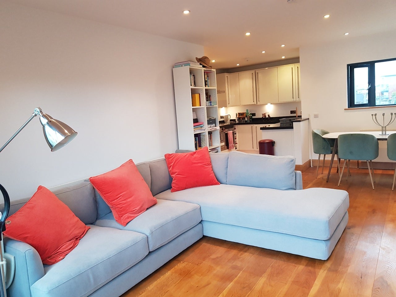 Flat Ironmonger Row in Greater London