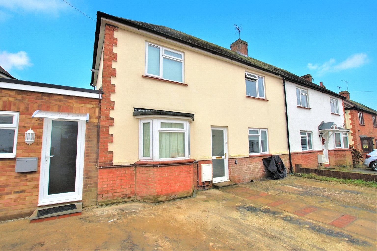 House Aldershot Road in Guildford