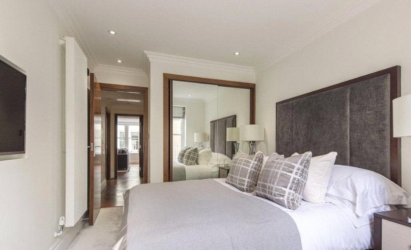 House Kensington Gardens Square in City of Westminster