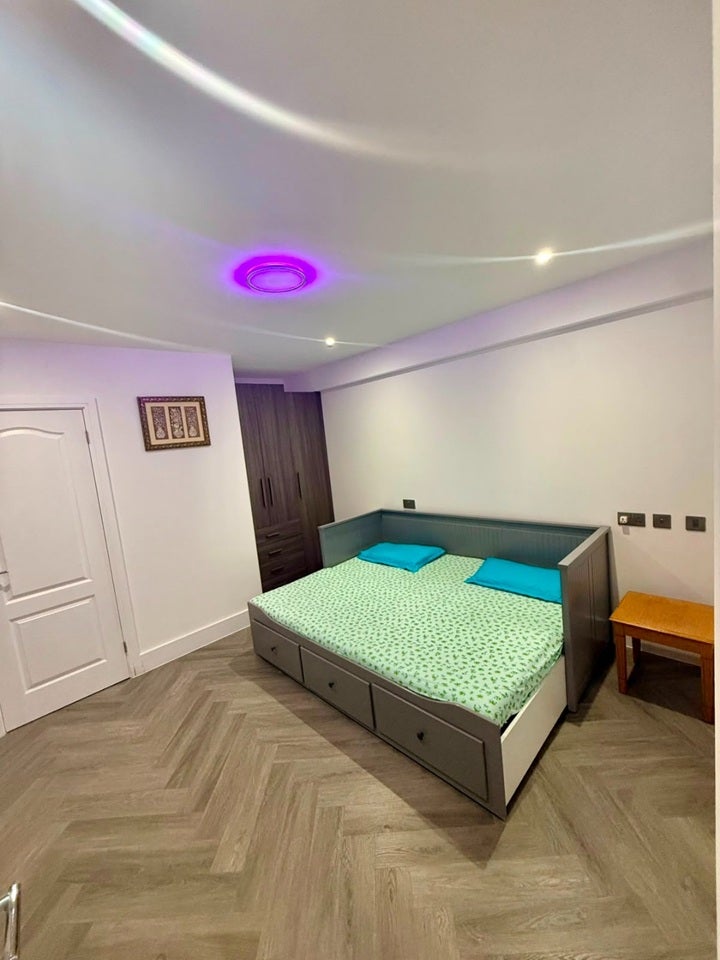 Room Ward Gardens in Slough
