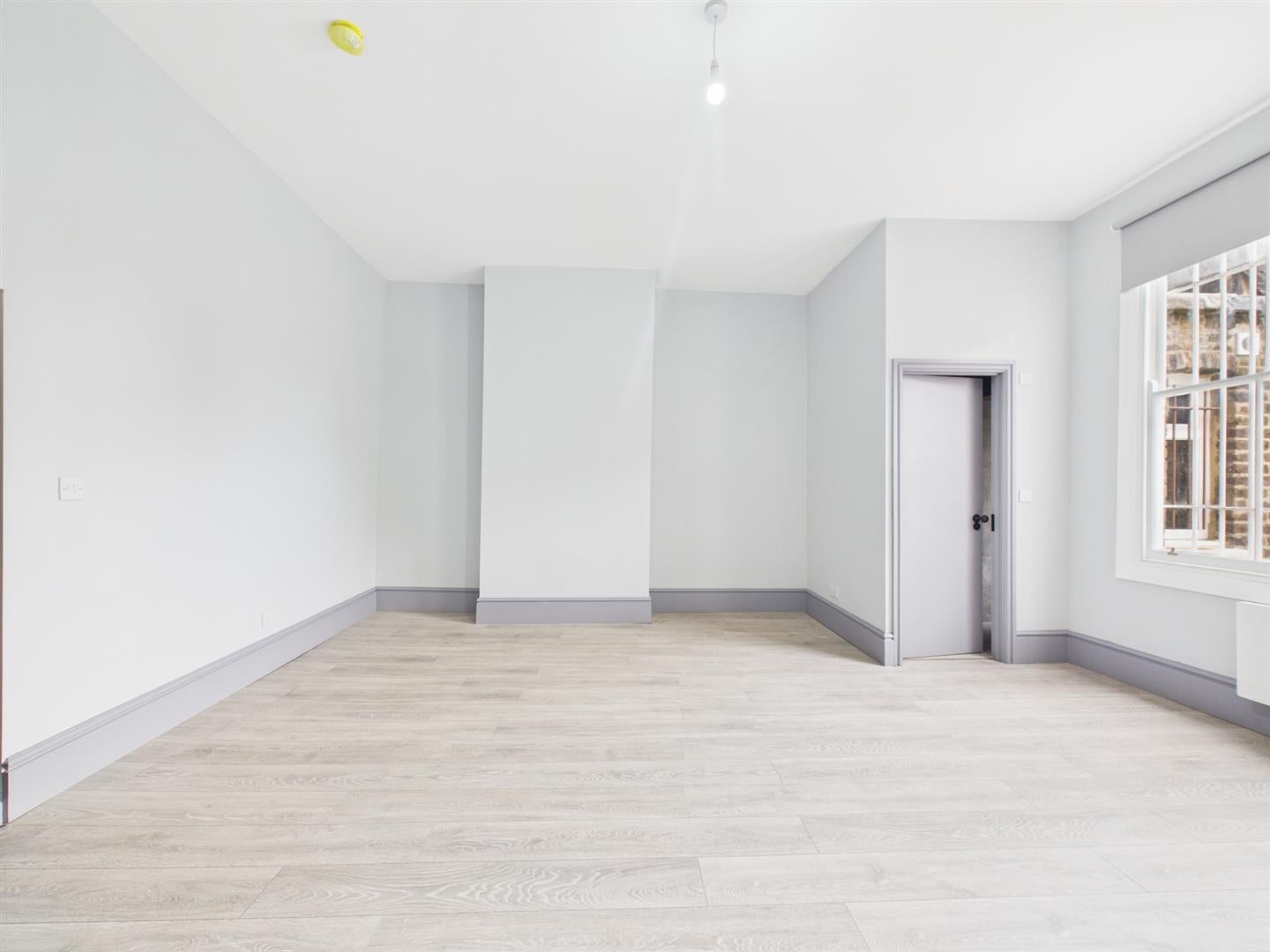 Flat Bethnal Green Road in Greater London