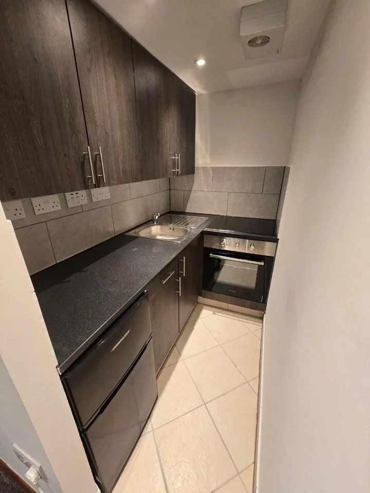 Flat Dunstable Road in Luton