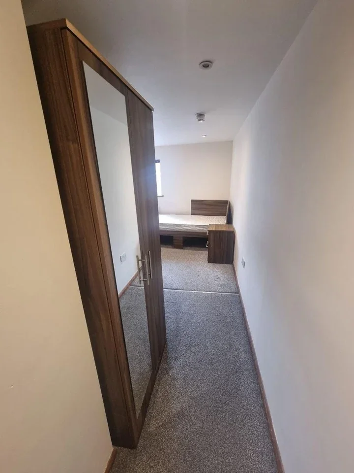 Flat Dunstable Road in Luton