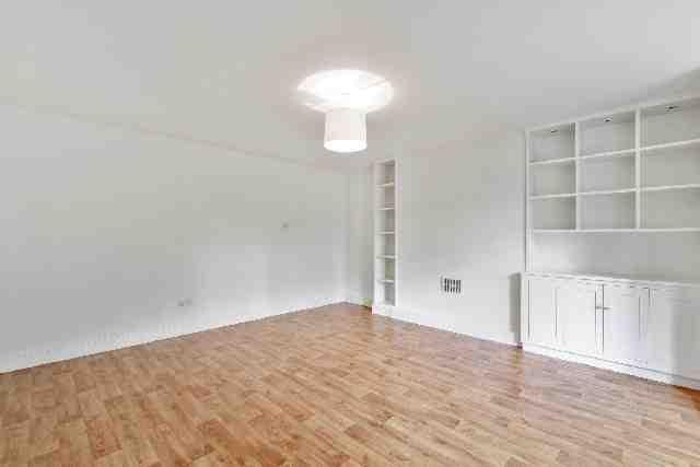 Flat Dartmouth Park Road in Greater London
