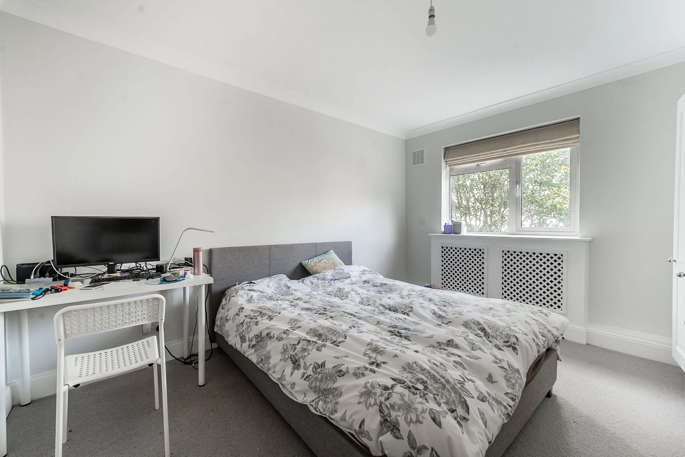 Flat Ann Lane in Greater London