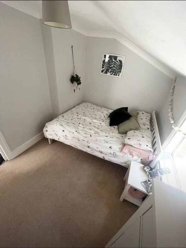 Room Galveston Road in Greater London