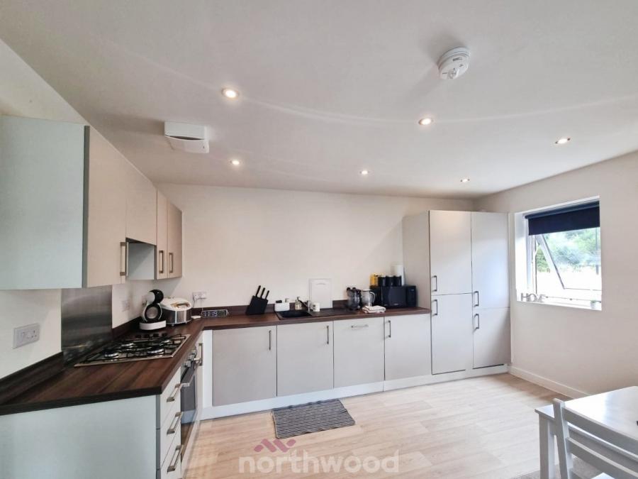 Flat Woodfield Way in Doncaster