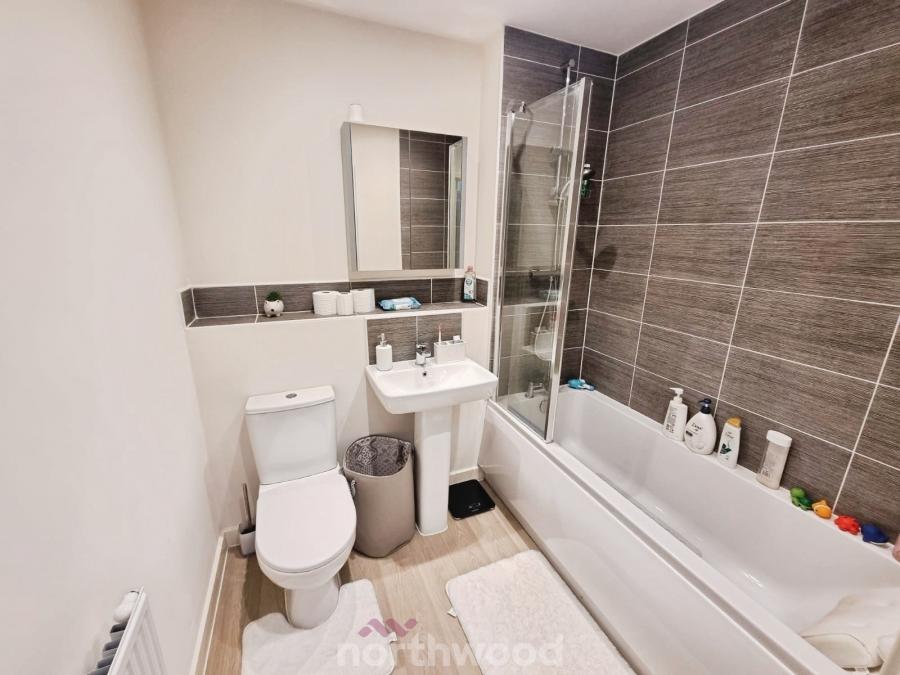 Flat Woodfield Way in Doncaster