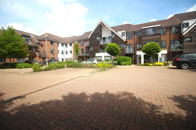 Flat Darkes Lane in Hertsmere
