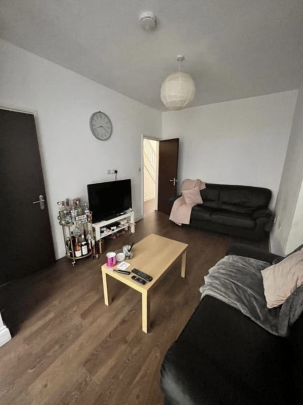 Room Totterdown Street in Greater London