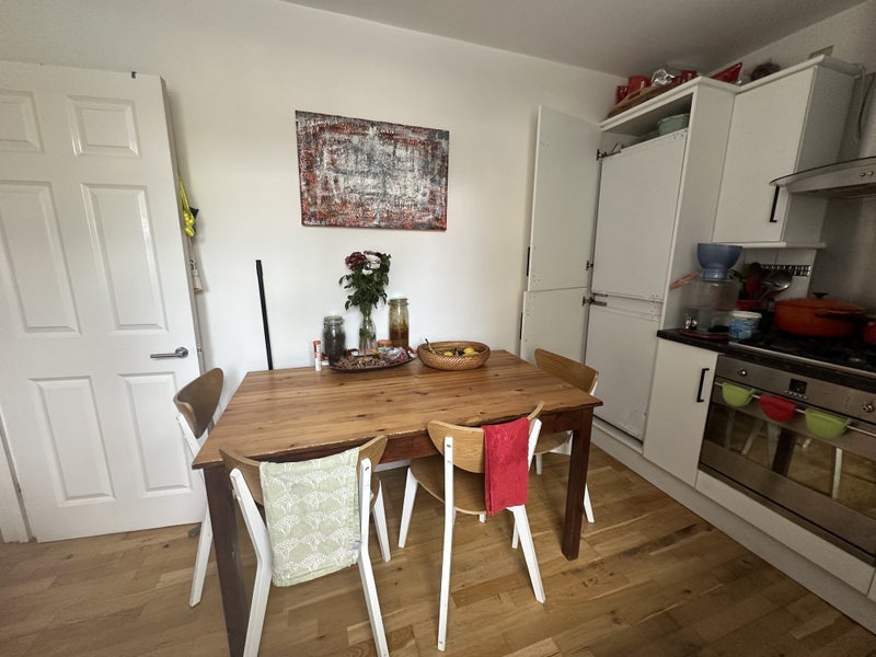 Room Hemming Street in Greater London
