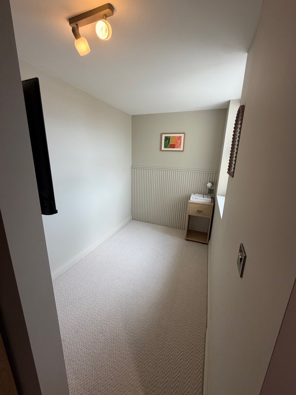 Room Rawdon Road in Maidstone