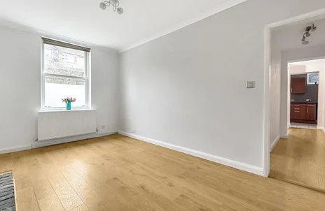 Flat Catherine Road in Greater London