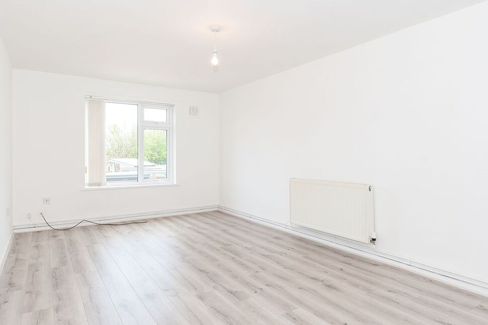 Flat Kearsley Close in Liverpool