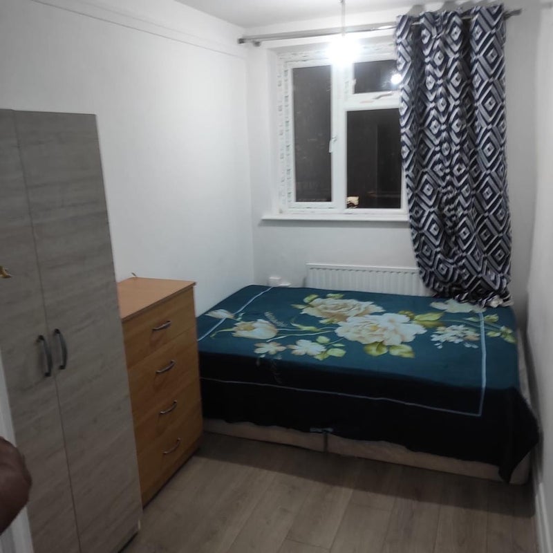 Room Amberley Road in Greater London