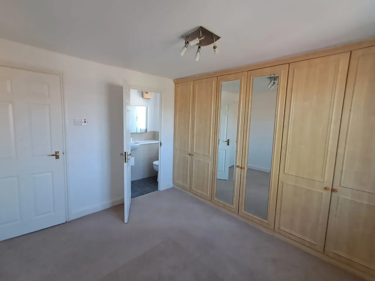 Flat Livesey Close in Greater London