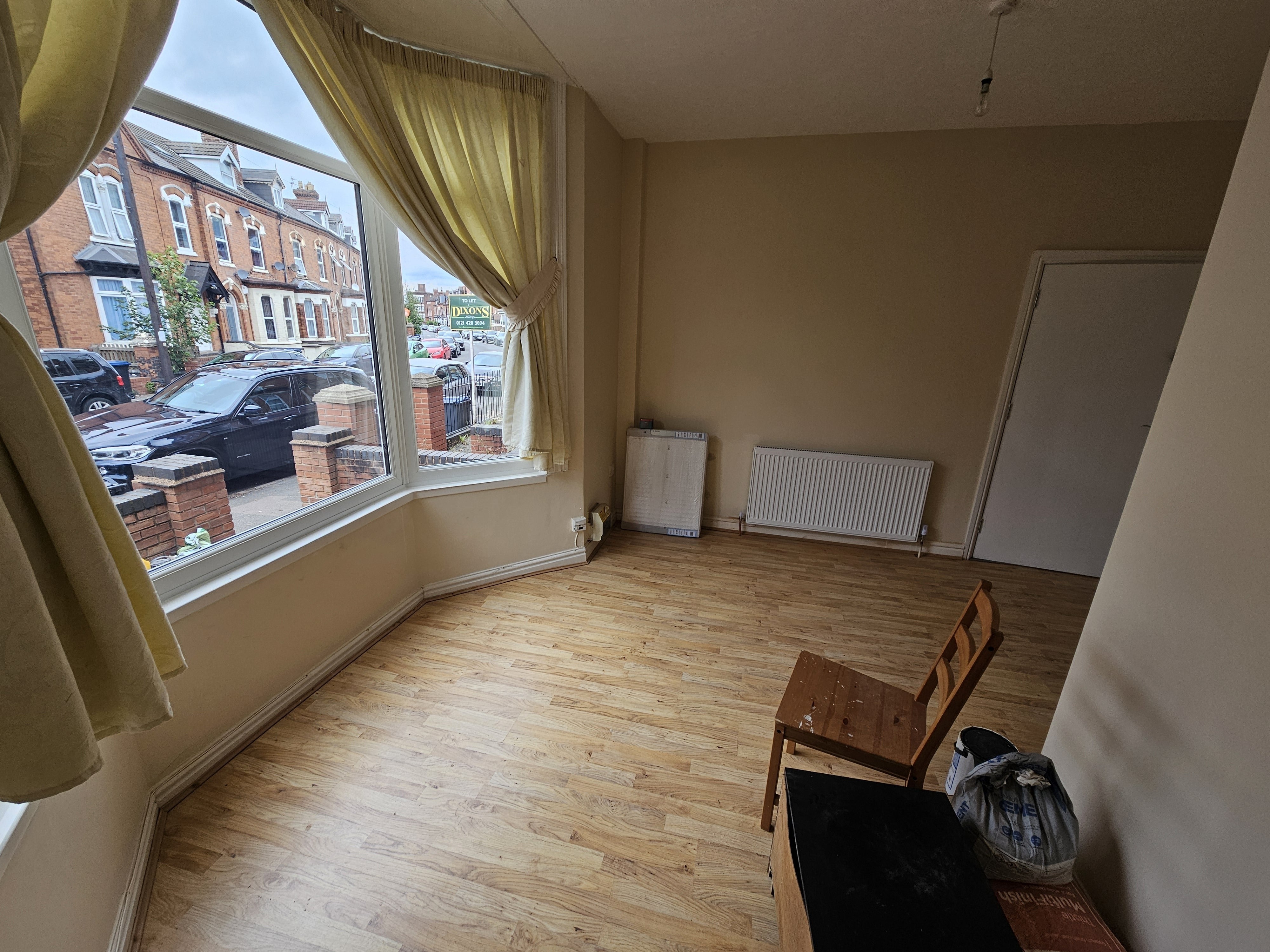 Flat Stirling Road in Birmingham