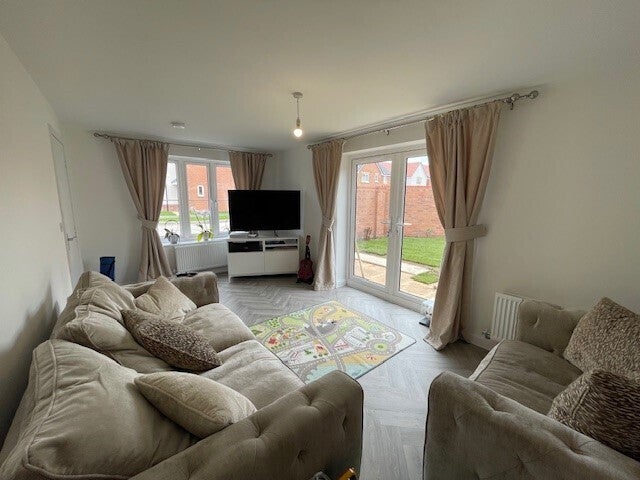 House Magee Close in Ashfield