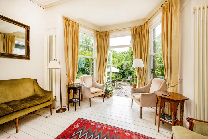 House Fairhazel Gardens in Greater London