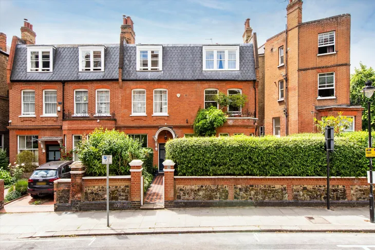 House Fairhazel Gardens in Greater London