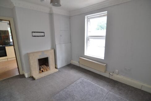 Flat Woodfield Avenue in Wolverhampton