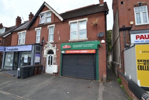 Flat Woodfield Avenue in Wolverhampton