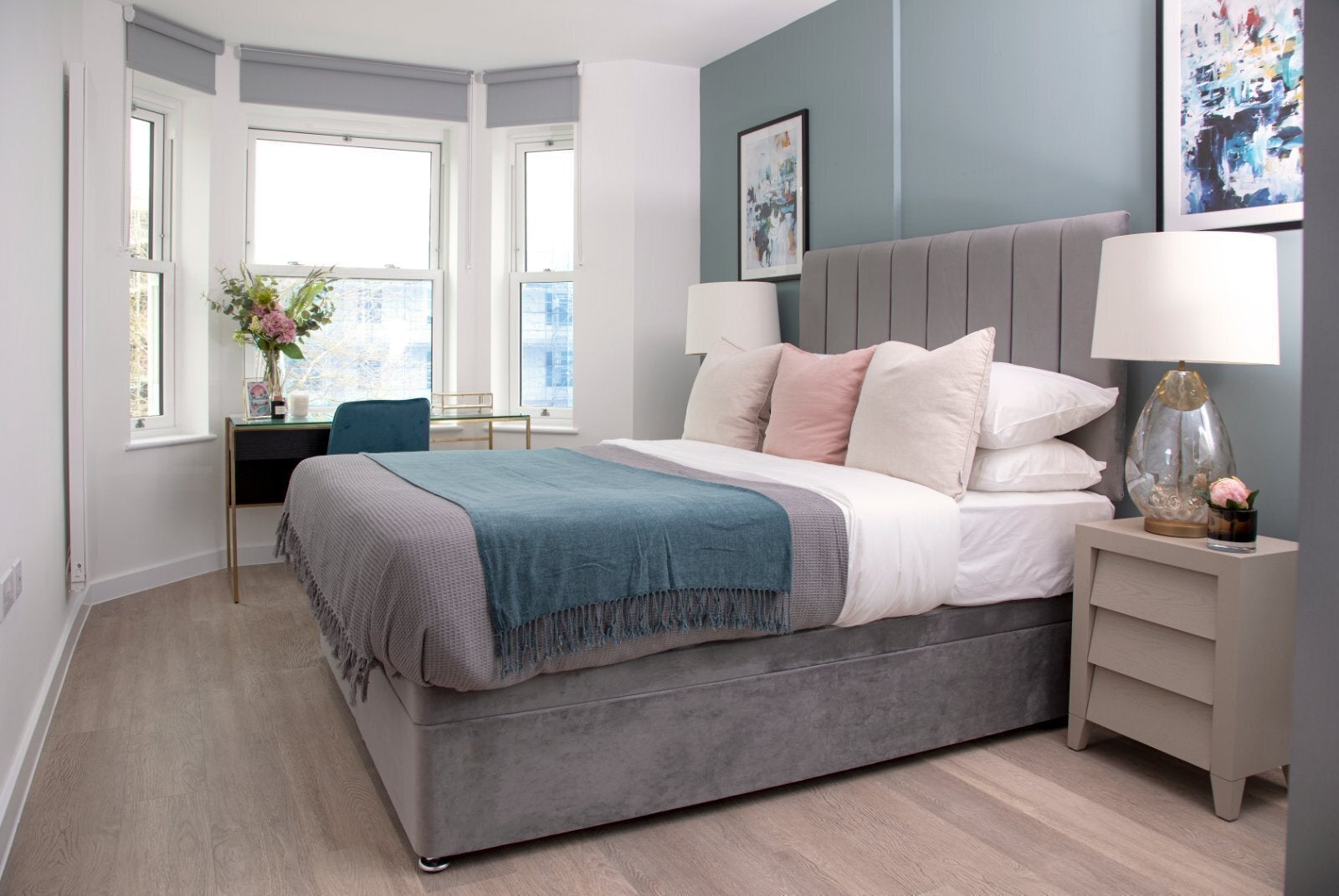 Flat Falkers Court in Waverley