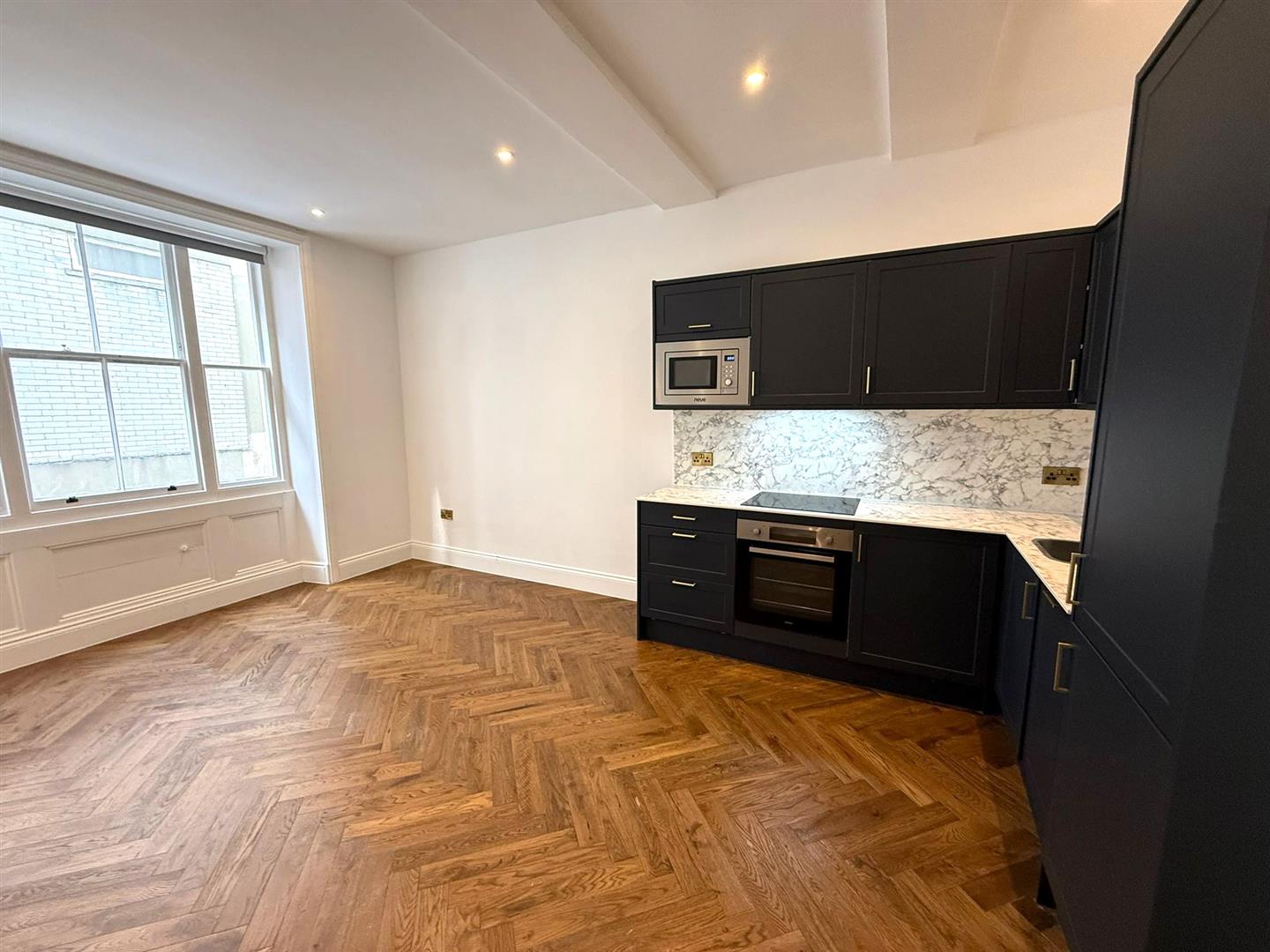 Flat Poplar Place in Brighton