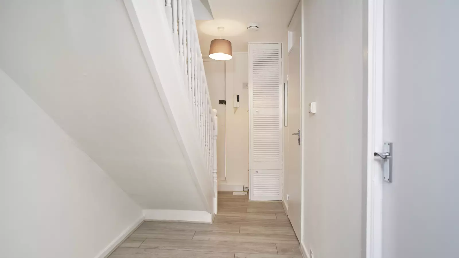 Room Ollerton Green in Greater London