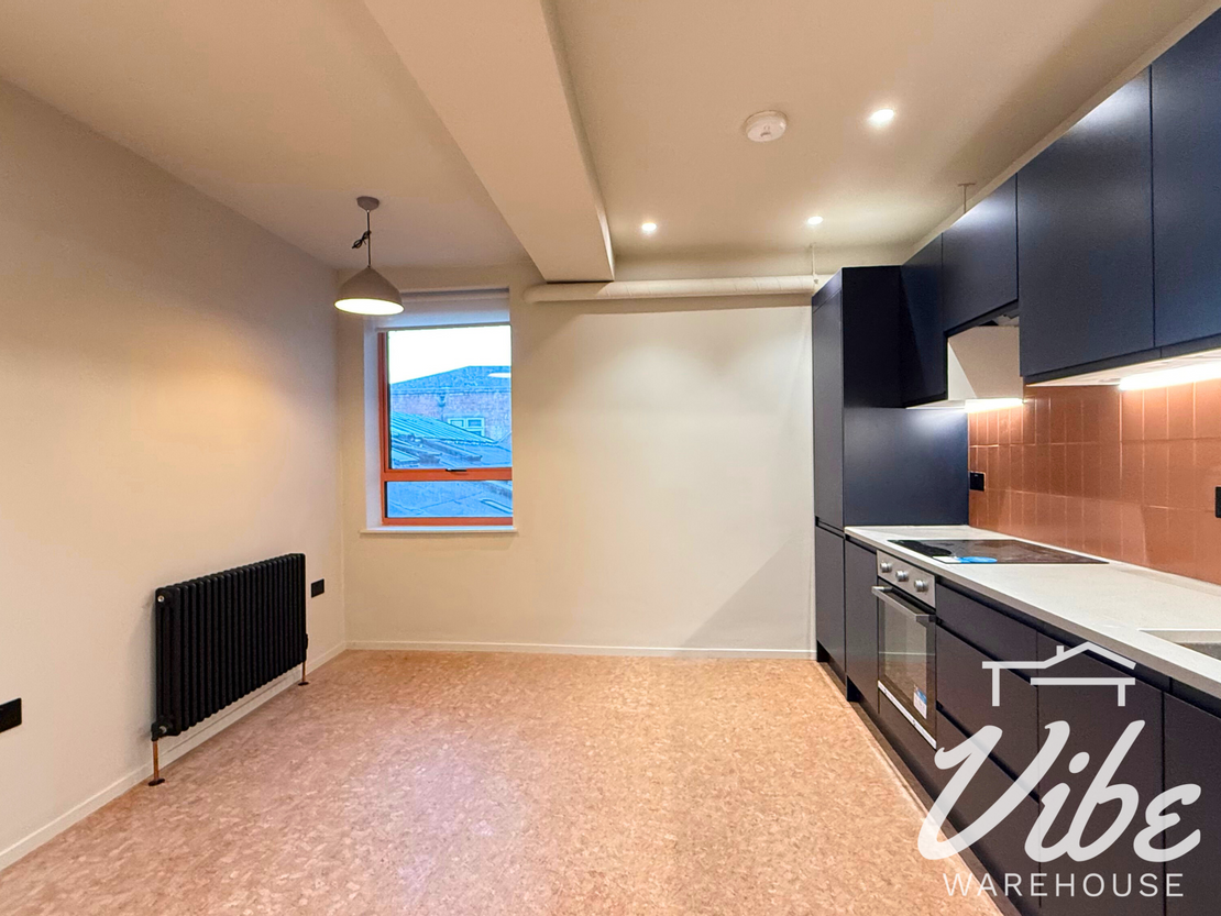 Flat Overbury Road in Greater London