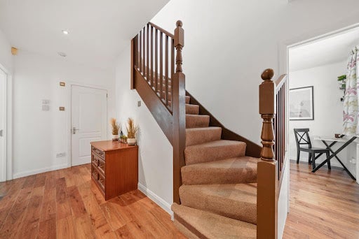 Room Lowfield Road in Greater London