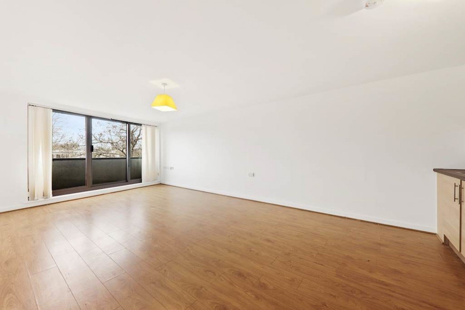 Flat Beckenham Road in Greater London