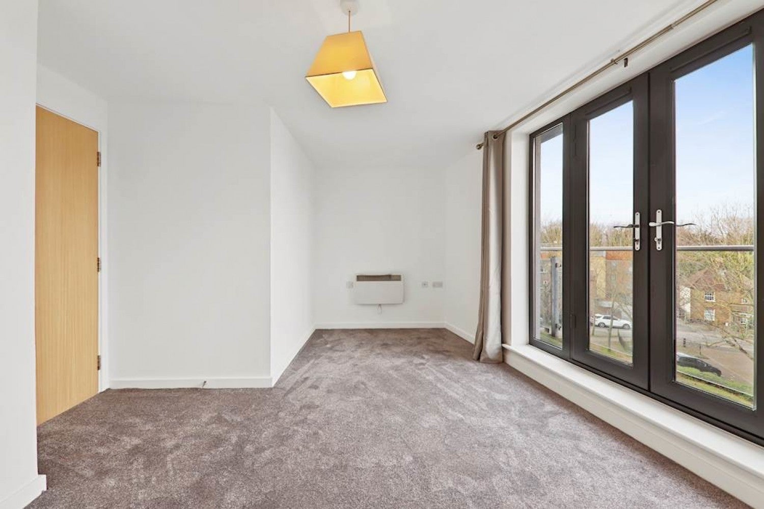 Flat Beckenham Road in Greater London