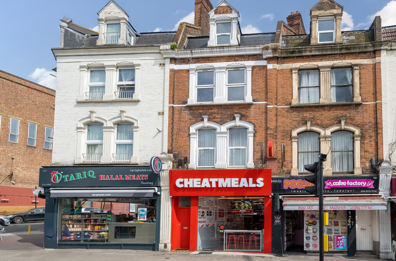 Flat Upper Tooting Road in Greater London