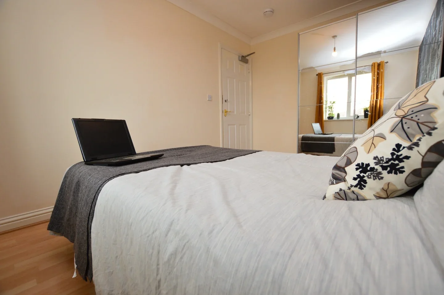 Room Bryony Drive in Ashford