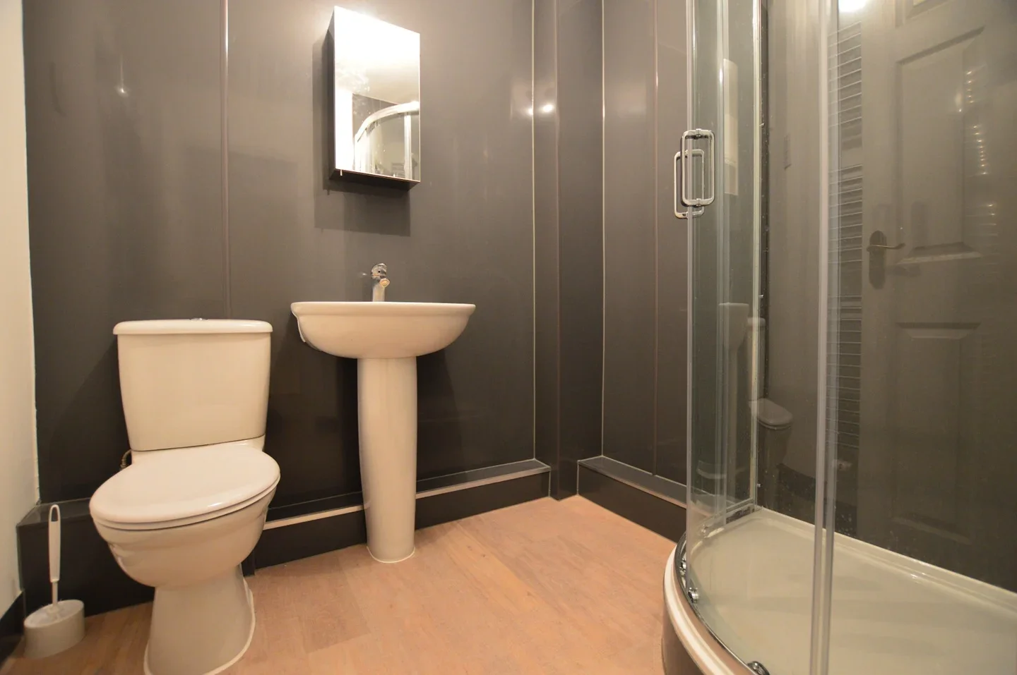 Room Bryony Drive in Ashford