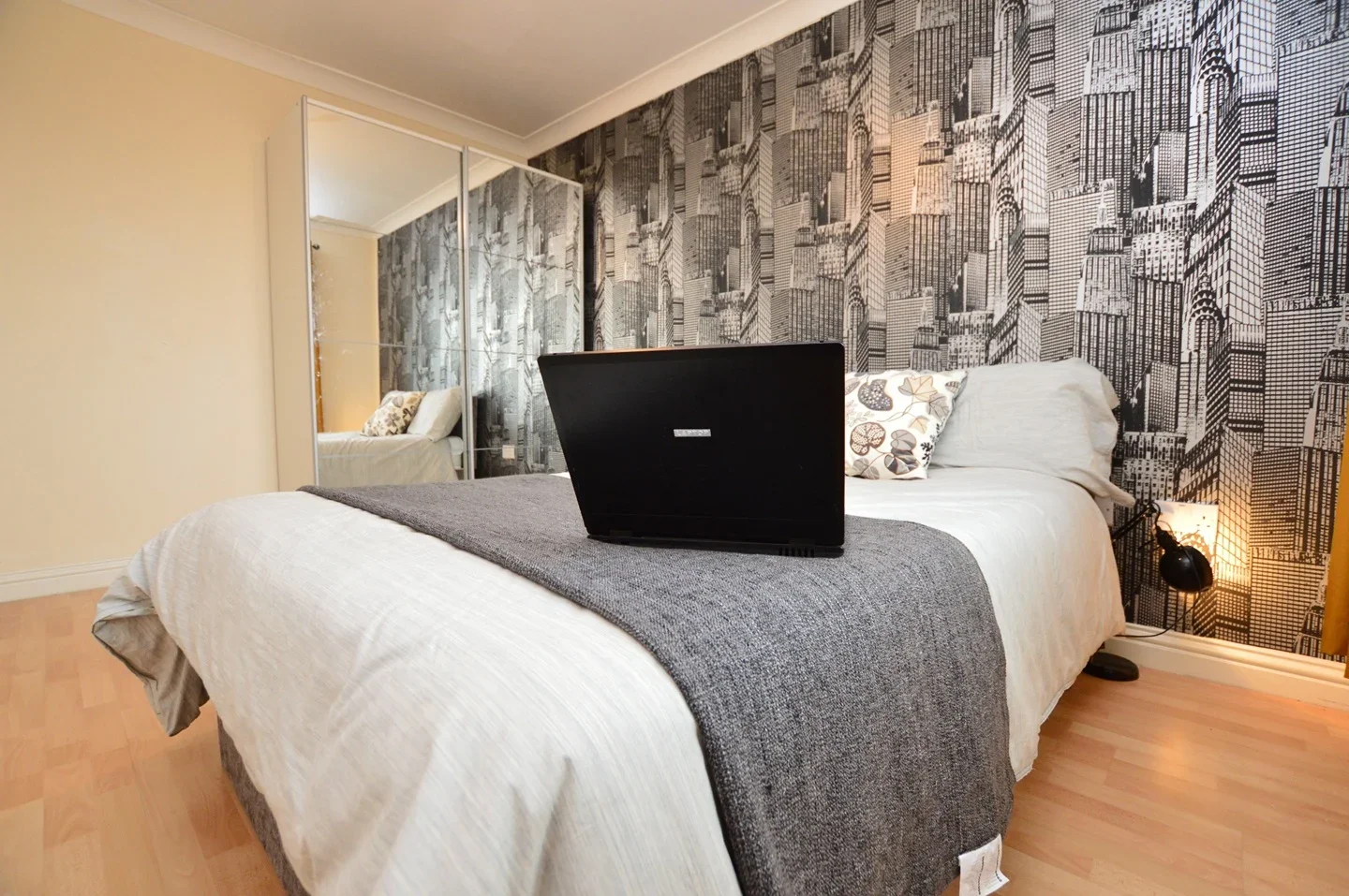 Room Bryony Drive in Ashford