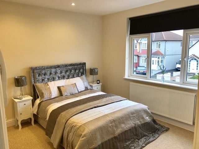 Room Heath Road in Greater London