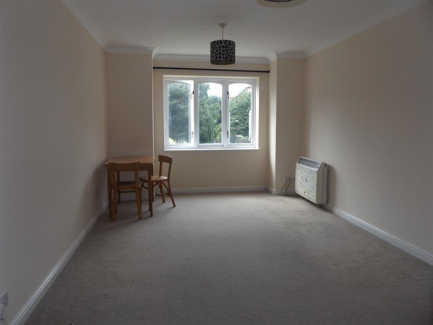 Flat Denmore Court in London