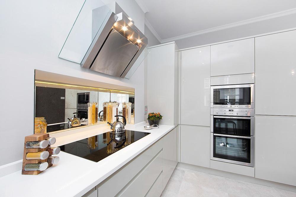 Flat Transept Street in City of Westminster