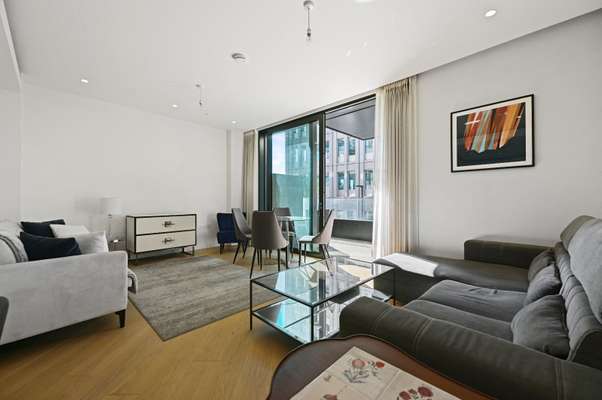 Flat Wood Lane in Greater London