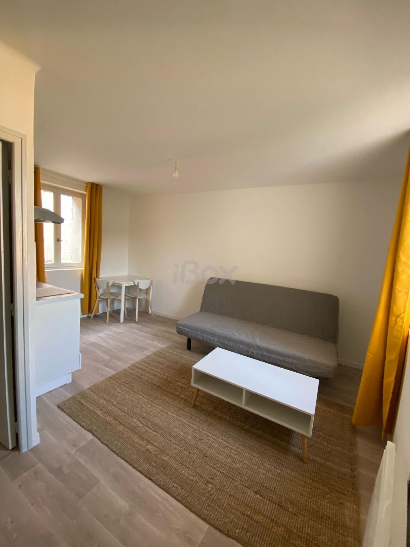 Flat Rue Paul Doumet in La Garde
