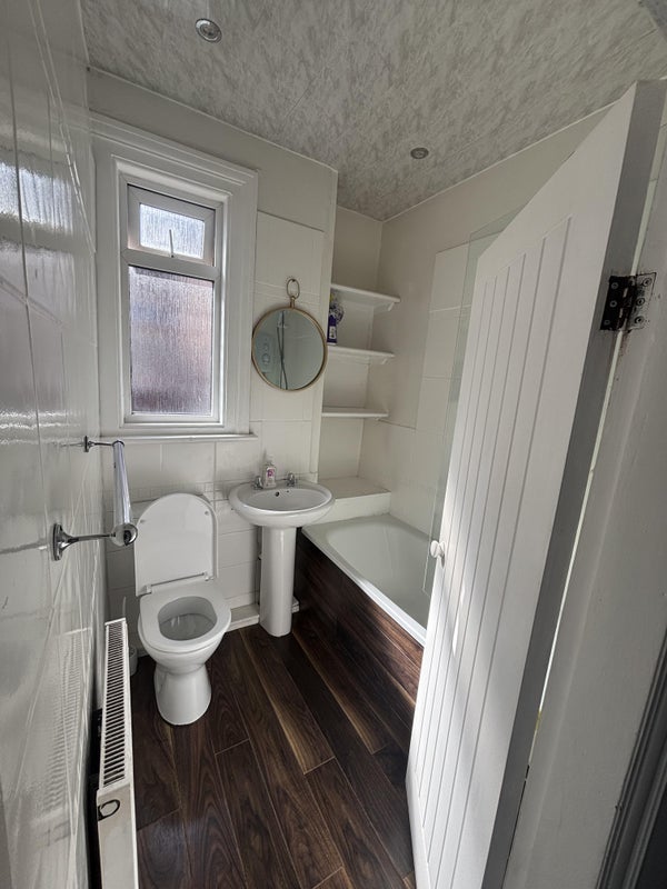 Room Lloyd Street South in Manchester