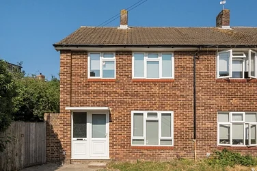 House Calvin Close in London