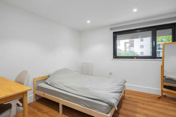 Flat Shepherdess Walk in Greater London