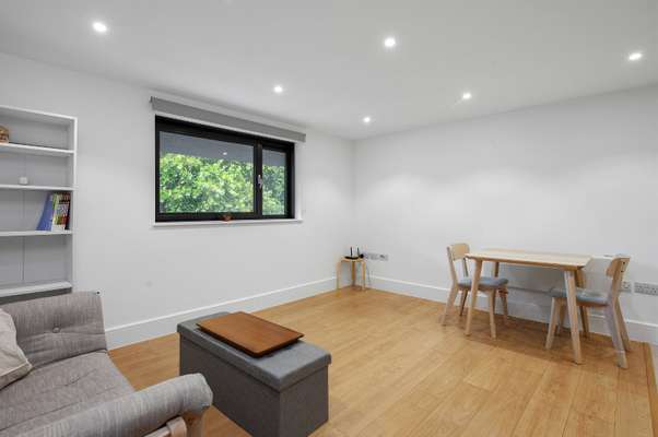 Flat Shepherdess Walk in Greater London